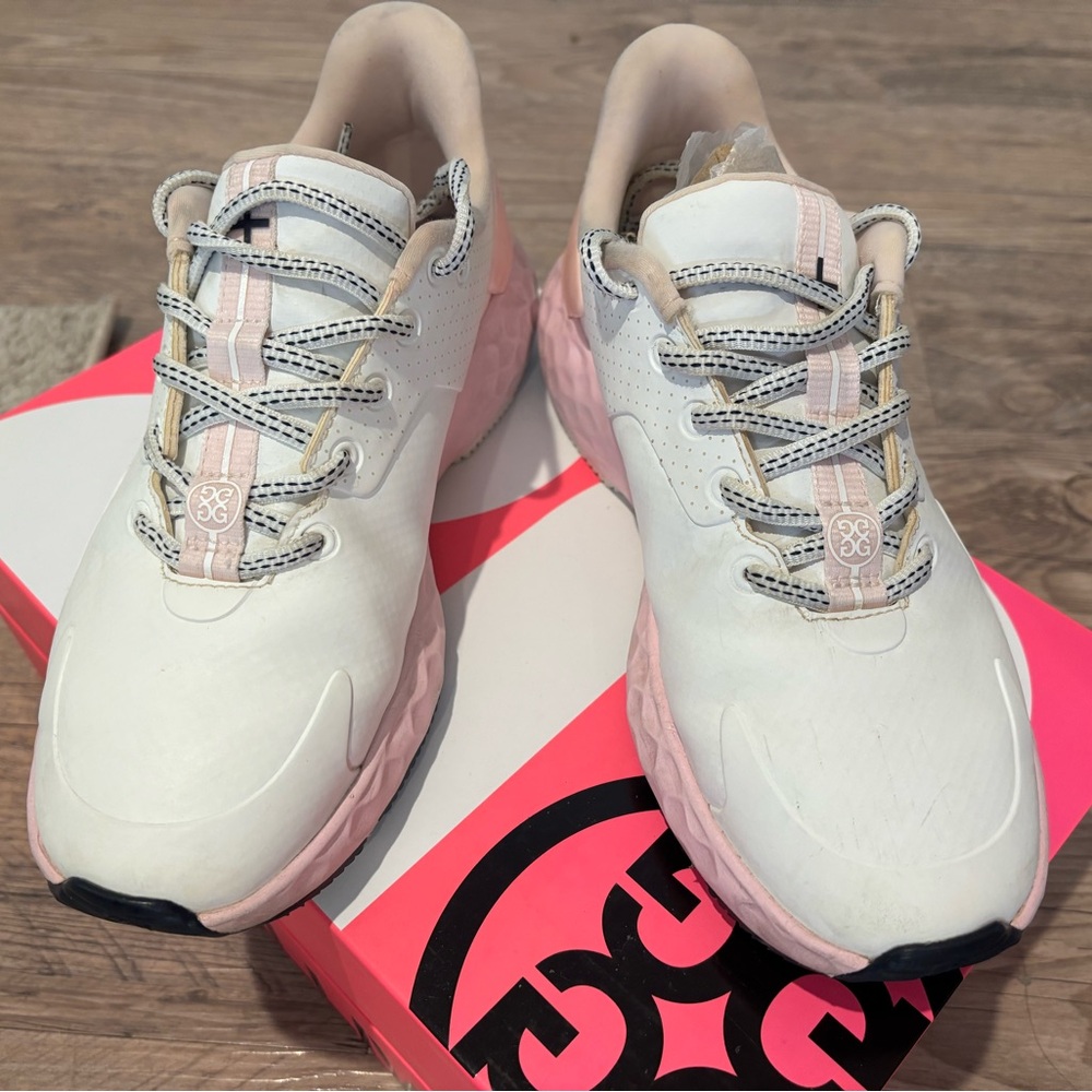 G/FORE MG4+ Women White and Pink Golf shoes